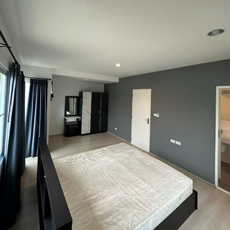 ให้เช่าบ้านเดี่ยวหมู่บ้าน Villaggio ประชาอุทิศ90 ใกล้ Big Cประชาอุทิศ , ภาพที่ 4