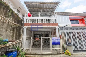 ขายทาวน์โฮม ใกล้ MRT สุทธิสาร ห้วยขวาง กรุงเทพ        