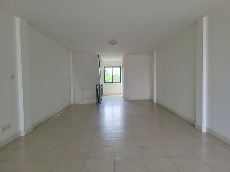 ให้เช่าโฮมออฟฟิศ 1 คูหา 3.5 ชั้น พื้นที่ใช้สอย 180 ตรม โครงการ B Avenue, ภาพที่ 4