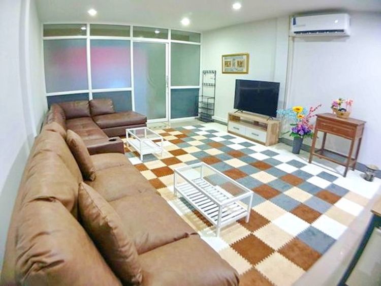 เป็นส่วนตัว 50ตรว.ตลาดสดแม่เหียะ ให้เช่าบ้าน 3 ชั้น  250ตรม.  3นอน 3น้ำ, ภาพที่ 4
