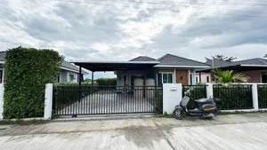 ASP1064 ให้เช่าบ้านเดี่ยวชั้นเดียว   2 ห้องนอน 2 ห้องน้ำ 1 ห้องรับแขก 1 ห้องครัว   ให้เช่าราคา 8,000 บาทต่อเดือน  ขนาดที่ดิน    57    ตรว.  