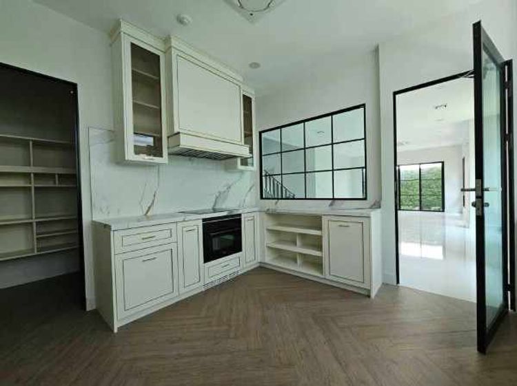 H359 ให้เช่าบ้านเดี่ยวสุดหรู Super Luxury 2 ชั้น 4 ห้องนอน นันทวัน, ภาพที่ 4