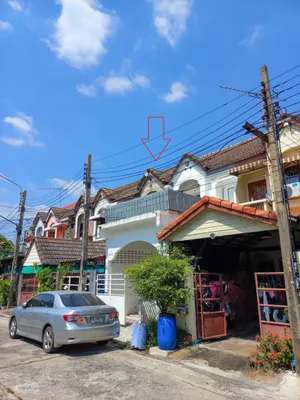 ขายบ้านทาวส์เฮ้าส์ 2 ชั้น หมู่บ้านยิ่งโอฬารวิลล่า สนามบิน ดอนเมือง ติดถนนวิภาวดีรังสิต ราคา2,290,000 บาท
