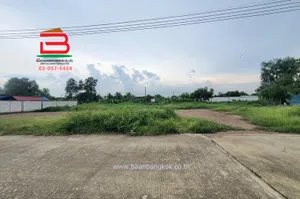  ที่ดินเปล่า ซอยเทศบาล 5 ถนนเลียบคลองใหญ่ เนื้อที่ 194.4 ตรว. ใกล้อบต.ระแหง ถนนเลียบคลองใหญ่ ตำบลระแหง อำเภอลาดหลุมแก้ว จังหวัดปทุมธานี