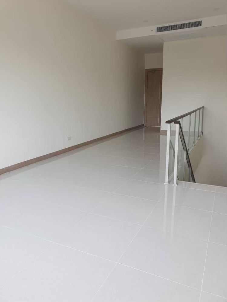  Shop for sale last unit The Riviera have 2 floor suitable for business, ภาพที่ 4
