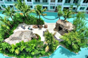 Amazon Residence jomtien Pool View on 4 floor Foreigner quota Fully Furnished