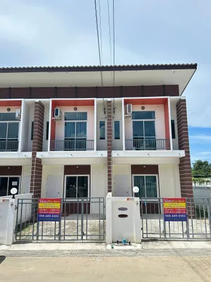 ให้เช่าบ้านทาวน์โฮม 2 ชั้น ในโครงการบ้านงามเจริญ 23 บ้านฉาง ใกล้หาดพลา และสนามบินอู่ตะเภา 