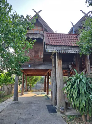 บ้านทรงไทย อนุรักษ์ไม้สักทอง เมืองลำปาง