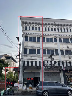 ขายอาคารพาณิชย์ 4.5 ชั้น ( 4 ชั้น + 1 ชั้นลอย)  มี 5 ห้องนอน 3 ห้องน้ำ ถ.ท่าชนะ ต.มะขามเตี้ย อ.เมืองสุราษฏร์ธานี จ.สุราษฎร์ธานี 