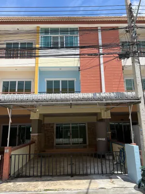 ขาย ทาวน์เฮ้าส์3ชั้นโครงการหมู่บ้านฉัตรหลวง13 สามโคก จ.ปทุมธานี