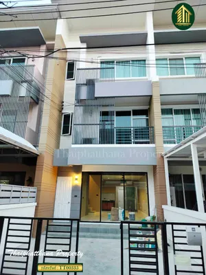 ขายทาวน์โฮม 3 ชั้น ทาวน์ อเวนิว พระราม 9 กรุงเทพกรีฑา 7 รีโนเวทพร้อมอยู่