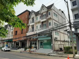 ขาย Home Office ติดถนนรังสิต-นครนายก โครงการบ้านสถาพร คลองธัญบุรี 
