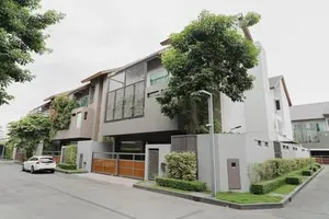 บ้านเดี่ยว 3 ชั้นราคาสุดคุ้ม 28.5 ลบ  House for Sale Private Nirvana Residence East