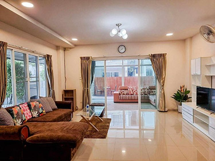 ขายทาวน์เฮ้าส์ หน้ากองบิน  , ใกล้นิมมาน,มช. ตลาดต้นพะยอม ทำเลดีมาก, ภาพที่ 4