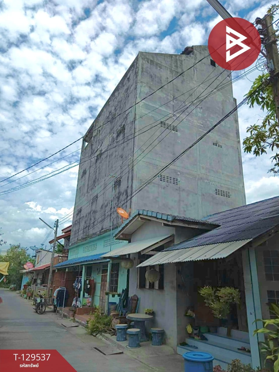 ขายอาคารพาณิชย์ ถ.วารีสวัสดิ์ เนื้อที่ 26.6 ตร.วา ปากพนัง นครศรีธรรมราช