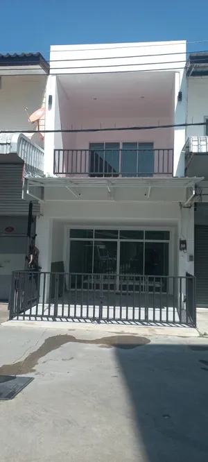 ขายทาวน์เฮ้าส์รีโนเวทใหม่ โซนทิพเนตร ใกล้เซ็นทรัลแอร์พอร์ท