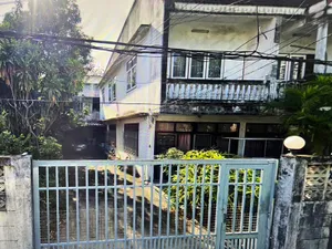 ขายบ้านพร้อมห้องเช่าพร้อมที่ดิน สุขุมวิท46 ซอยภูมิจิตร เนื้อที่ 208  ตร.วา ราคาดี คุ้มค่าลงทุน