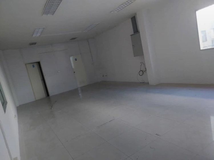 ให้เช่าโกดัง​ คลังสินค้าพร้อมออฟฟิศสำนักงาน ย่านบางพลี ขนาด 800 ตร.เมตร, ภาพที่ 4