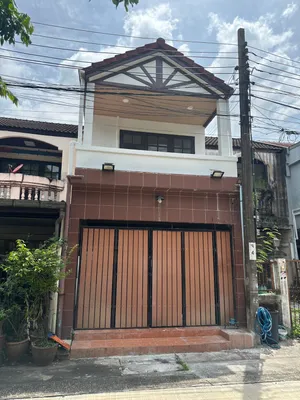 ขายบ้านมือสองหมู่บ้านสราญรมย์  ซ.ประเสริฐมนูกิจ  42  (เกษตร-นวมินทร์) ขนาด  17 ตรม.  2 ชั้นต่อเติมเต็ม