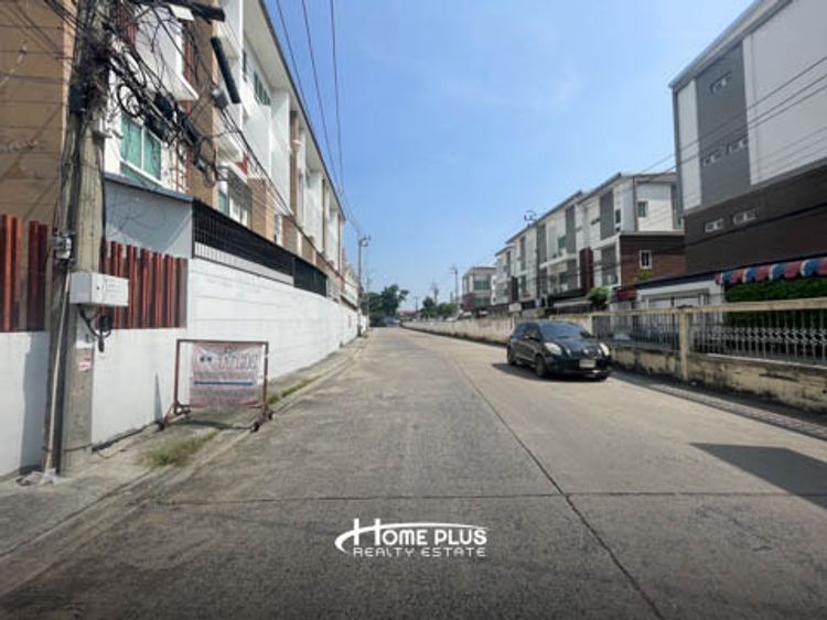 บ้านเดี่ยว 2 ชั้น หมู่บ้านสินธนา6 ซอยนวลจันทร์50 (ทำเลดีมาก), ภาพที่ 4