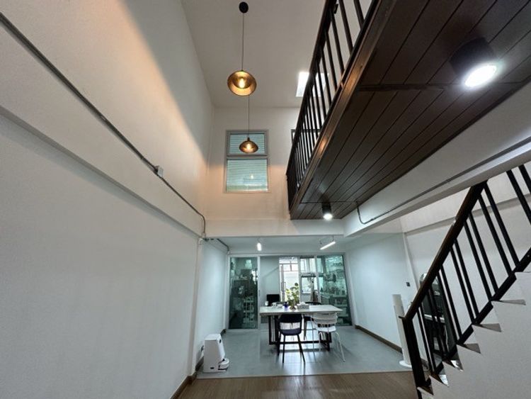ขายบ้านทาวน์เฮ้าส์ 2 ชั้น เนื้อที่ 24 ตารางวา Location โชคชัย 4 loft , ภาพที่ 4