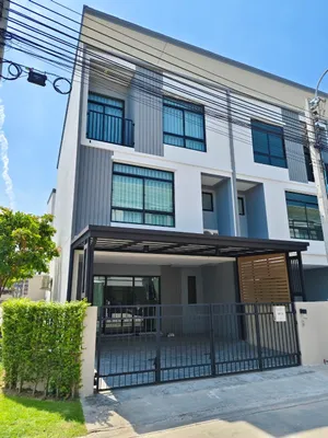 📌ให้เช่า ทาวน์โฮมหรู 3 ชั้น Q Prime สุขุมวิท 77 บ้านหลังริม แบบบ้านใหญ่สุด เฟอร์นิเจอร์ใหม่เอี่ยม + เครื่องใช้ไฟฟ้าครบทั้งหลัง พร้อมเข้าอยู่  เพียง35,000/เดือน