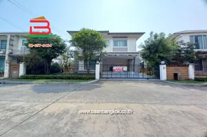 บ้านเดี่ยว หมู่บ้านเดอะแกรนด์ เนื้อที่ 62.9 ตรว. ซอยประชาอุทิศ 76 ถนนสุขสวัสดิ์ เขตทุ่งครุ