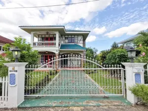 ขายบ้านเดี่ยว 2 ชั้น หมู่บ้านเอกธานี ถ.สุขุมวิท เฟอร์ครบ พร้อมเข้าอยู่ ใกล้กองเรือยุทธการ สัตหีบ 