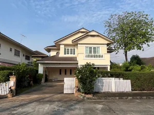 ขายหรือให้เช่า บ้านเดี่ยว 2 ชั้น ทำเลดี เดินทางสะดวก อำเภอเมืองเชียงใหม่ จังหวัดเชียงใหม่ 
