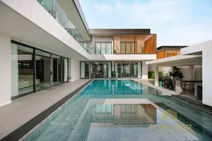  Penthouse  สุดหรู  เฟอร์นิเจอร์คบพร้อมเข้าอยู่ เพียง 70 เมตรจากหาดนาจอมเทียน  
