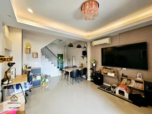 ขายขาดทุน บ้านกลางเวียง-ท่าสาย เชียงราย ตกแต่งพร้อมอยู่  บ้านทาวโฮม 2ห้องนอน 2ห้องน้ำ 1ห้องรับแขก 1ห้องครัว ตกแต่งพร้อมอยู่ เฟอร์นิเจอร์จัดเต็มตามรูป 