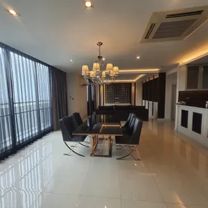 ให้เช่าคอนโดThe Fourwings Residence ถนนศรีนครินทร์ ห้อง Penthouse Duplex 2 ชั้น พื้นที่ 300 ตารางเมตร 3 ห้องนอน ชั้น 26 วิวเมือง ห้องใหม่มาก ห้องพร้อมเข้าอยู่