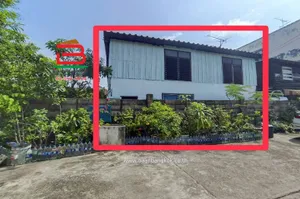  ที่ดินแถมบ้าน ซอยพหลโยธิน 47 เนื้อที่ 11 ตรว. ใกล้กรมป่าไม้ ถนนพหลโยธิน แขวงลาดยาว เขตจตุจักร กรุงเทพมหานคร