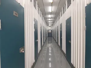 Call : 095-768-8728 โกดังให้เช่า ห้องเก็บของให้เช่า Self-Storage ให้เช่า ขนาด 4-500 ตารางเมตร ภายในเมืองทองธานี ใกล้จุดขึ้น-ลงทางด่วน เพียง 3 นาทีเท่านั้น