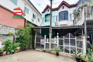 ทาวน์เฮาส์ หมู่บ้าน ศศิกานต์ 1 หลังริม เนื้อที่ 19 ตรว. ถนนวิภาวดี เขตดอนเมือง