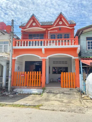 ทาวน์โฮม 2คูหา 2ชั้น รีโนเวทใหม่ พร้อมอยู่ ชุมชนเมือง บ้านเกาะโคราช