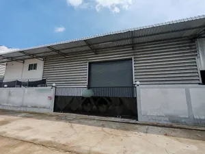 ให้เช่าหรือขายโรงงาน โกดัง ขนาด 200 ตร.ว. พื้นที่ใช้สอยประมาณ 700 ตร.ม. พร้อมออฟฟิศ 2 ชั้น ไฟฟ้า 3 เฟส สมุทรสาคร 