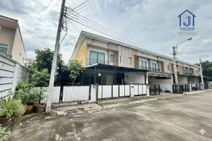 ขายทาวน์โฮม 2 ชั้น เดอะคอนเนค ดอนเมือง หลังริม ซอยเทิดราชัน 31 ใกล้รถไฟฟ้า-สนามบินดอนเมือง