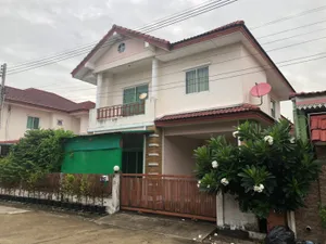 บ้านเดี่ยว ในหมู่บ้านมารวย 1 ราคาพิเศษเพียง 2,500,000 บาท!