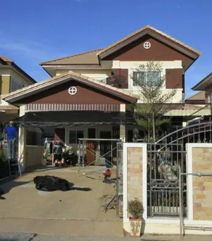 บ้านเดี่ยวสองชั้น