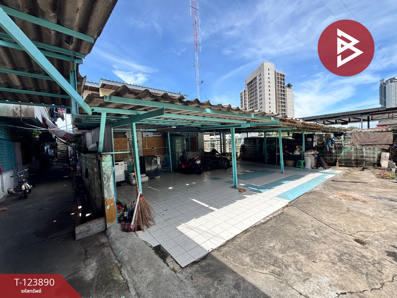ขายอพาร์ทเม้นท์ เนื้อที่ 2 งาน 36 ตร.วา ศรีราชา ชลบุรี