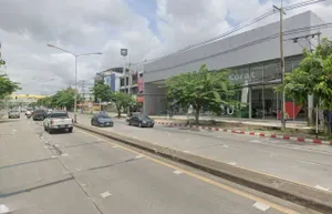 ขาย ที่ดินพร้อมโชว์รูม ทำเลทองริมถนนราชสีมา-โชคชัย