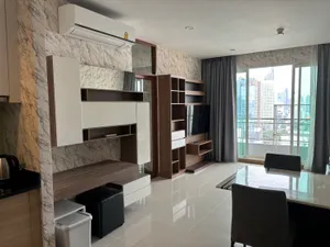 Circle Condominium 1 (Tower 2), 25th Floor(Newly Renovated) Ready to Move In!
