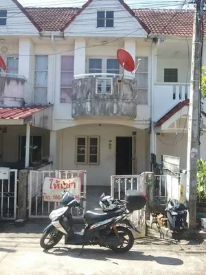 ให้เช่าทาวเฮาส์หมู่บ้านเฟริสโฮม(โครงการโนเบิลโฮม)ทำเลดีอยู่ด้านในโครงการ 