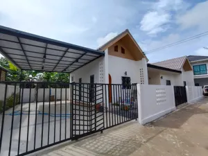 ขายบ้านใหม่ ชั้นเดียว เนื้อที่ 55ตร.ว. ต.ศาลาแดง อ.เมือง จ.อ่างทอง