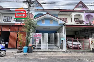 ทาวน์เฮาส์ หมู่บ้าน ซื่อตรง (ซอยพหลโยธิน 52) เนื้อที่ 18.8 ตรว. ทำเลดี ใกล้ตลาดยิ่งเจริญสะพานใหม่ ถนนพหลโยธิน แขวงคลองถนน เขตสายไหม กรุงเทพฯ
