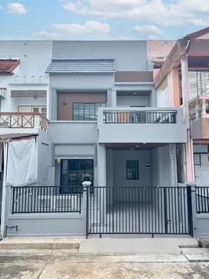 ทาวน์เฮ้าส์รีโนเวทใหม่ โครงการชมฟ้า-วรางกูล ธัญบุรี คลอง 2 บ้านหลังแรก พร้อมอยู่ ไม่ต้องแต่งเพิ่ม