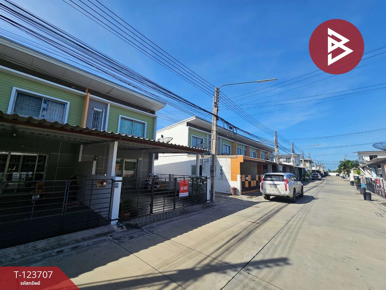 ขายทาวน์เฮ้าส์ หมู่บ้านแฟมิลี่ซิตี้ พานทอง (Family City Pantong) ชลบุรี