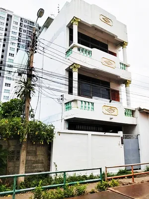 ขายที่ดินพร้อมอาคาร 3 ชั้น (มีดาดฟ้า) 34 ตร.ว. ซ.จรัญสนิทวงศ์ 28 (วัดดงมูลเหล็ก) ห่าง MRT ไฟฉาย 650 เมตร