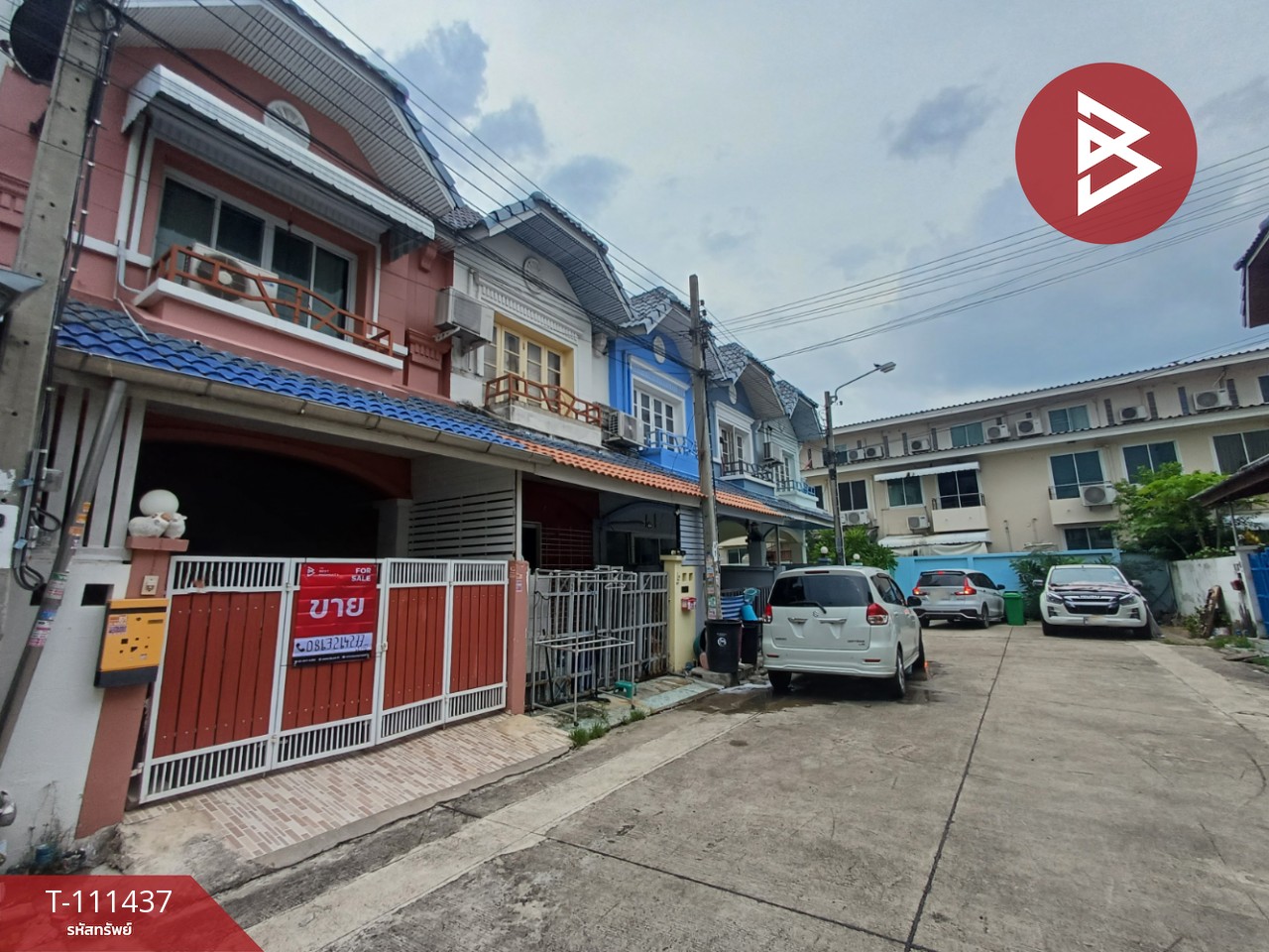 ขายทาวน์เฮ้าส์ หมู่บ้านมนวดี พาร์ค บางบัวทอง นนทบุรี พร้อมเข้าอยู่